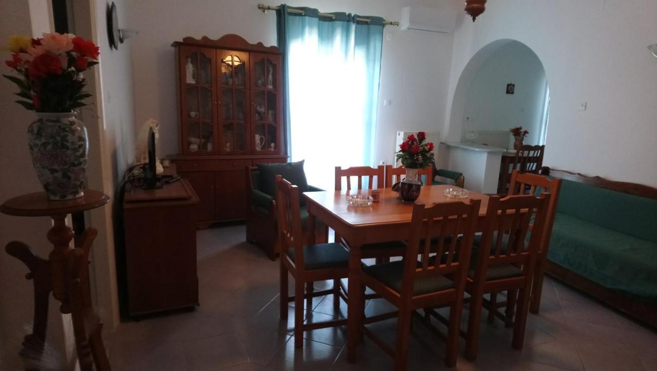 Vacation House In Stroggili Agios Ioannis Peristerion Exteriér fotografie